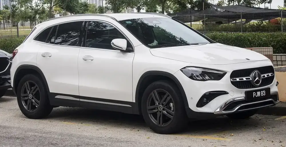 Mercedes-Benz GLA 200 1.3 Advance